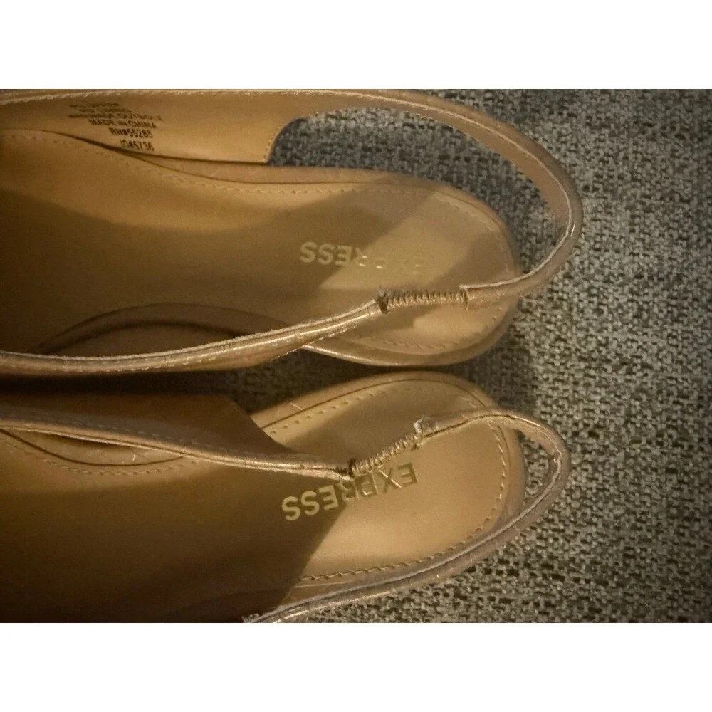 Express Crocodile  Vintage style Embossed Pointed Toe Slingback Flats Size 7